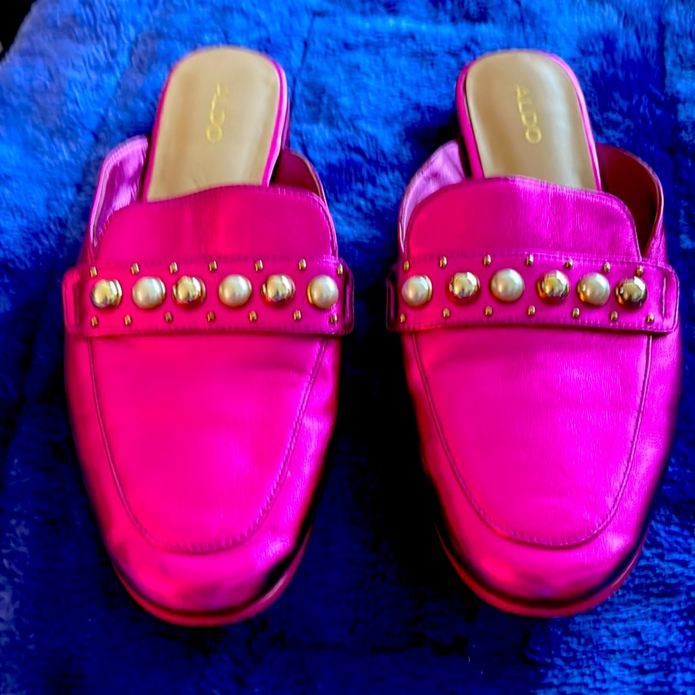 Hot Pink metalic slip on Mules by Aldo. Size 8 1/2. Lightly used